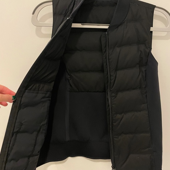 Lululemon Vest - Picture 4 of 5